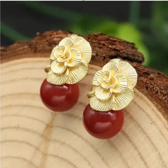 SMALL PRECIOUS STONE AND GOLD STUD EARRINGS - Picture 1 of 5